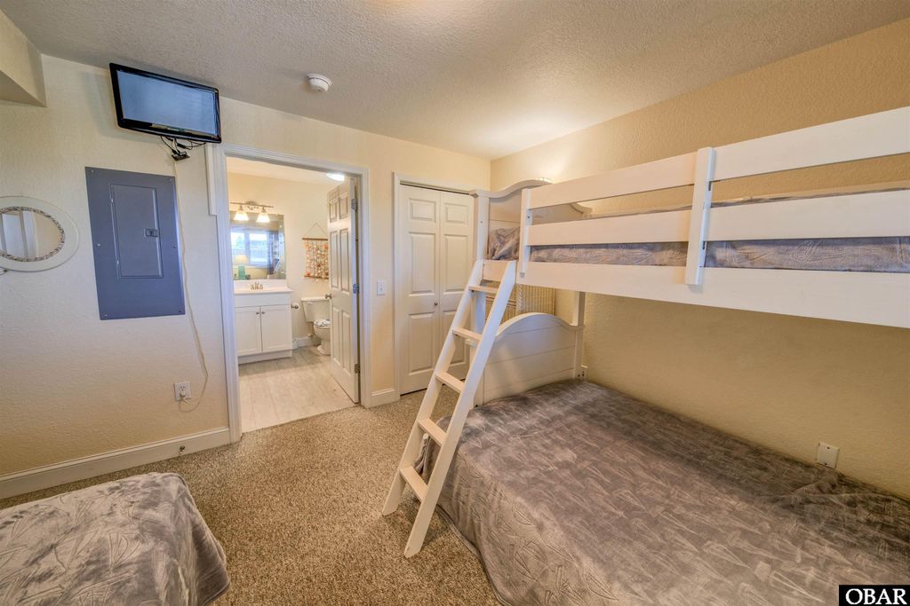 Image 21 of property listing at 24250 Resort Rodanthe Dr # 13A, Rodanthe, NC 27968