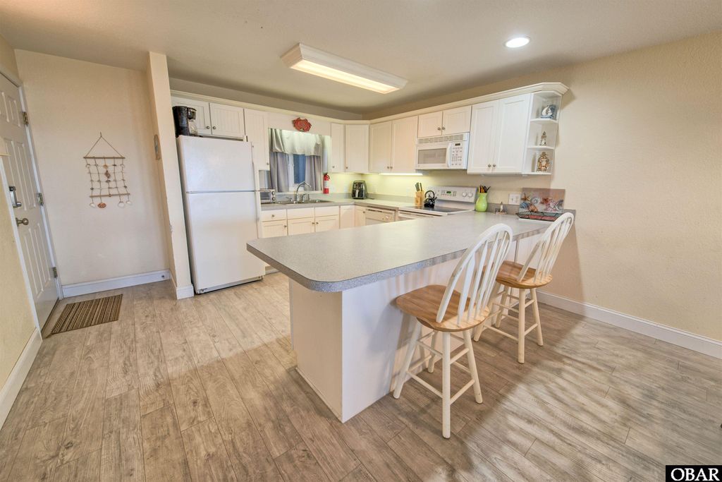 Image 6 of property listing at 24250 Resort Rodanthe Dr # 13A, Rodanthe, NC 27968