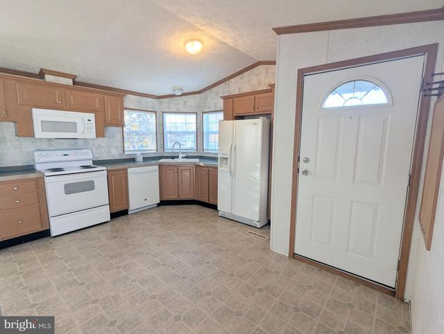 107 TRAILWAY RD, Middle River, MD 21220