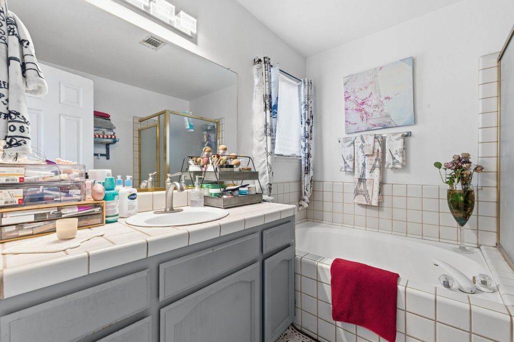 Image 19 of property listing at 2670 Bliss Avenue, Clovis, CA 93611