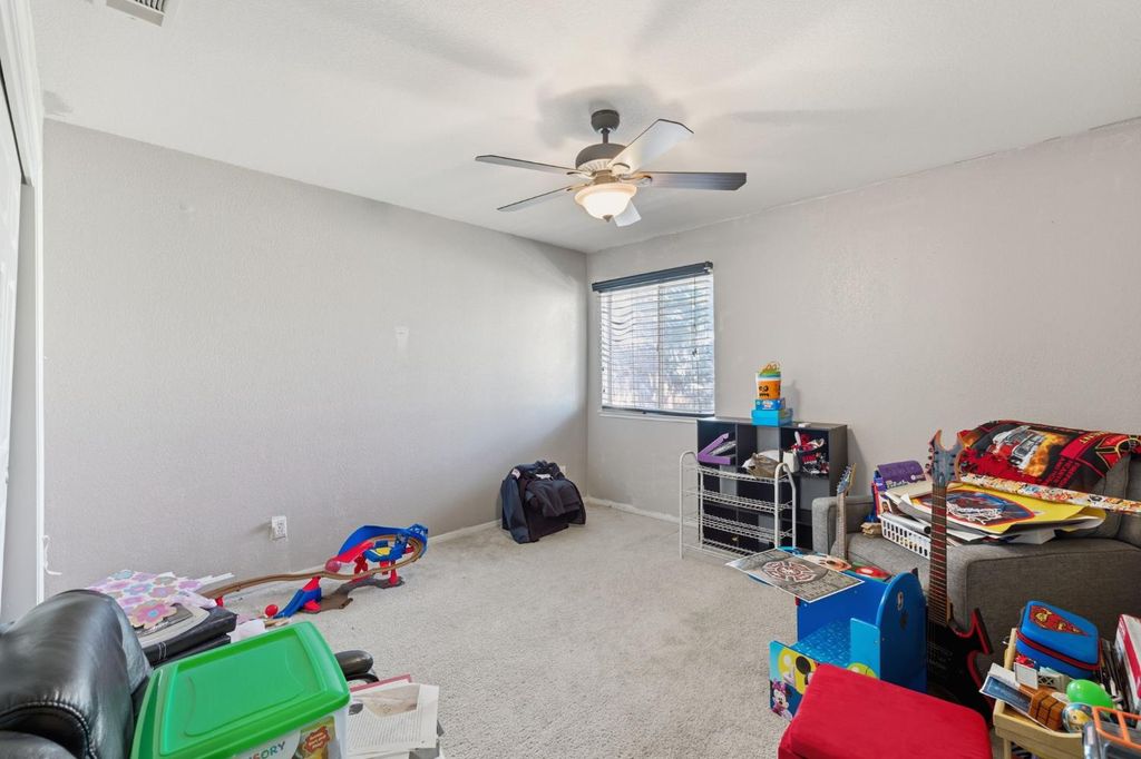 Image 21 of property listing at 2670 Bliss Avenue, Clovis, CA 93611