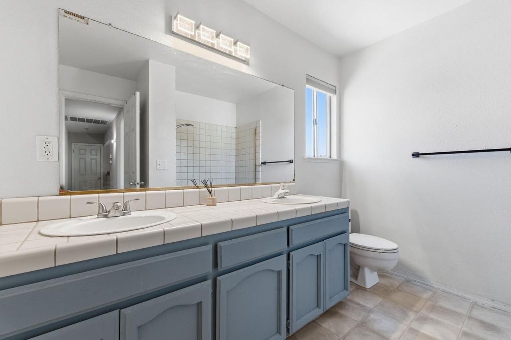 Image 24 of property listing at 2670 Bliss Avenue, Clovis, CA 93611