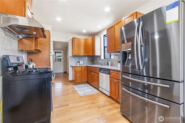 8528 S 121st Street, Seattle, WA 98178