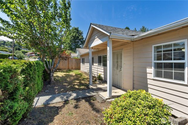 8528 S 121st Street, Seattle, WA 98178