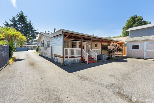 8528 S 121st Street, Seattle, WA 98178