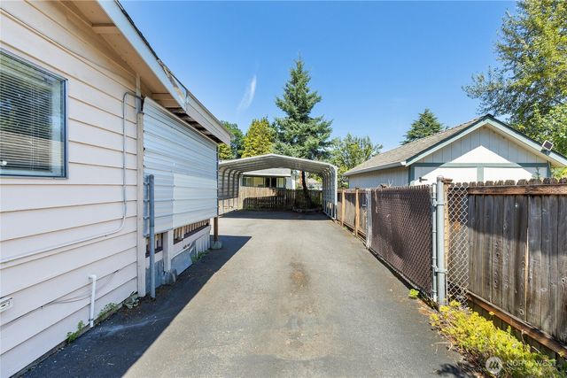 8528 S 121st Street, Seattle, WA 98178