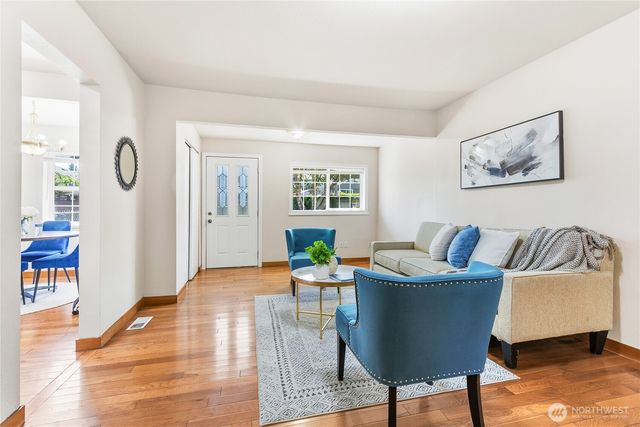 8528 S 121st Street, Seattle, WA 98178