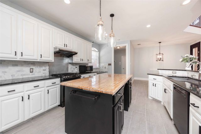 1687 Sandstone Drive, Frisco, TX 75034