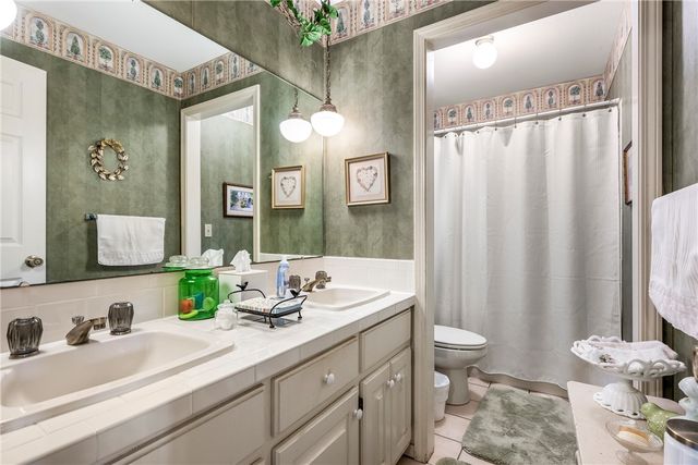 1406 W Birch Drive, Rogers, AR 72758