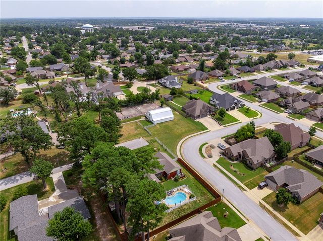 1406 W Birch Drive, Rogers, AR 72758