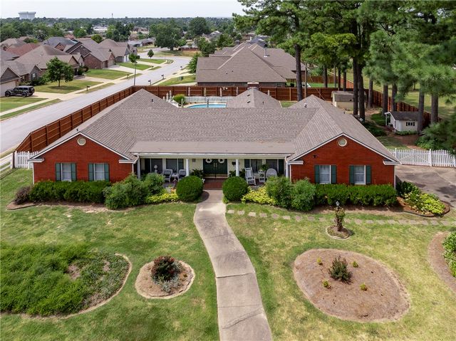 1406 W Birch Drive, Rogers, AR 72758
