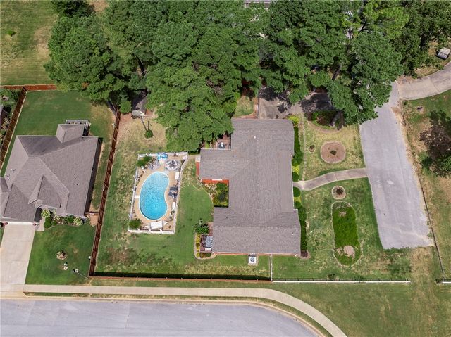 1406 W Birch Drive, Rogers, AR 72758