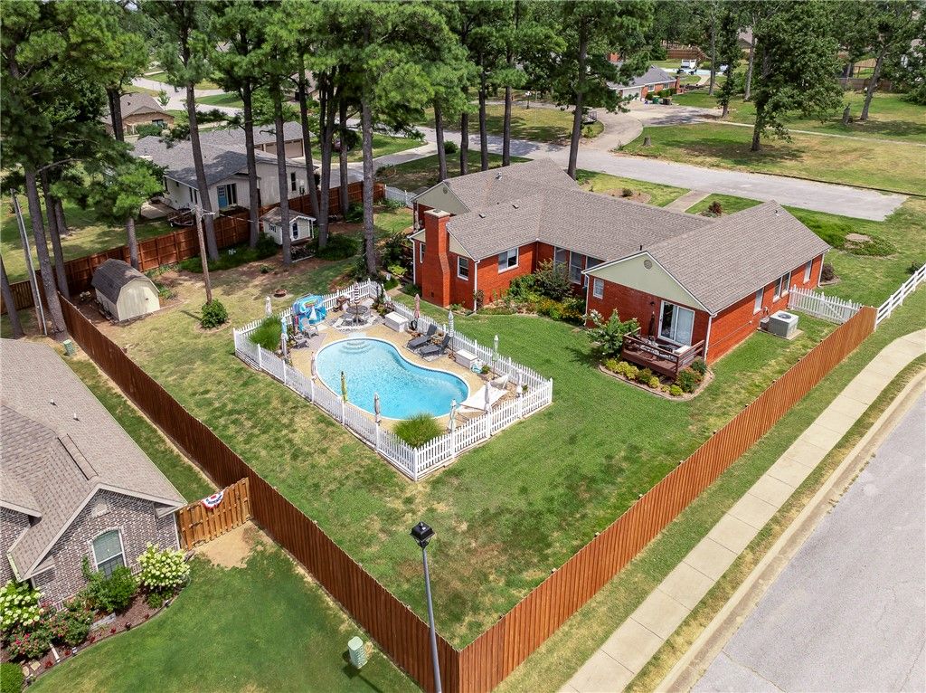 1406 W Birch Drive, Rogers, AR 72758