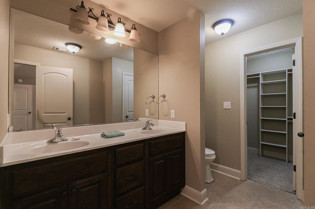 285 Prospect Farms Lane, Jonesboro, AR 72405