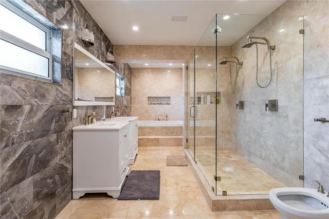 4000 N 41st Court, Hollywood, FL 33021