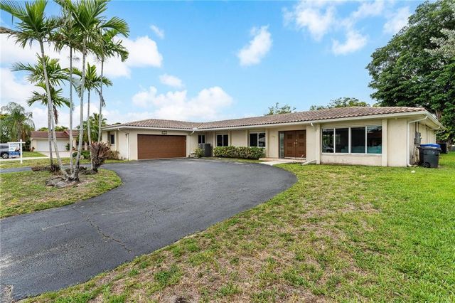 4000 N 41st Court, Hollywood, FL 33021