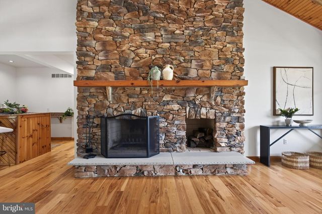 1465 LITTLE CREEK LN, Collegeville, PA 19426
