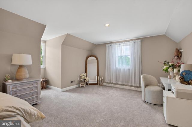 1465 LITTLE CREEK LN, Collegeville, PA 19426