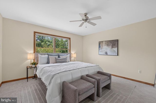 1465 LITTLE CREEK LN, Collegeville, PA 19426