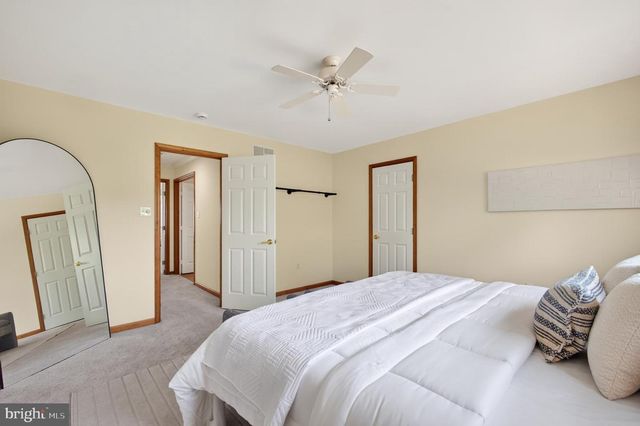1465 LITTLE CREEK LN, Collegeville, PA 19426