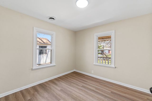 7730 Virginia Court, Willowbrook, IL 60527