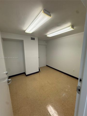 262 Miracle Mile, Coral Gables, FL 33134