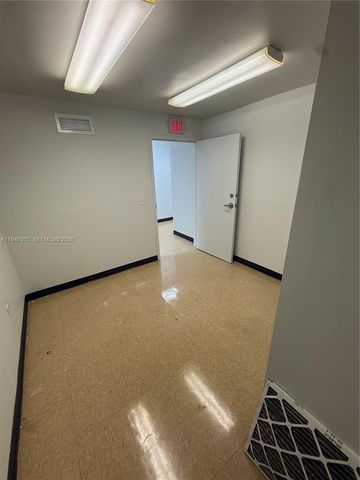 262 Miracle Mile, Coral Gables, FL 33134