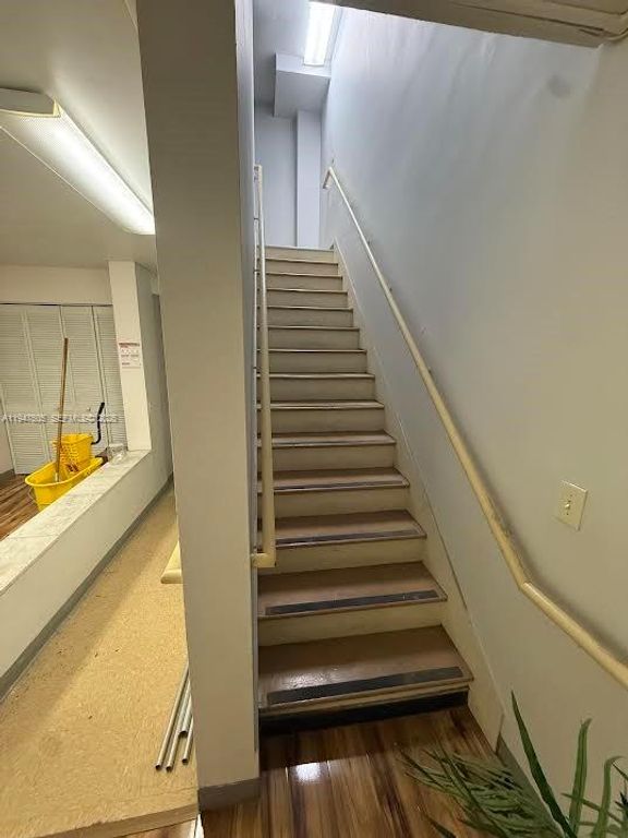 262 Miracle Mile, Coral Gables, FL 33134