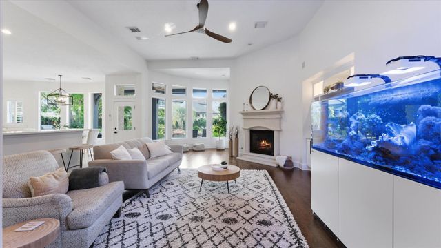 2 Winsome Path Circle, Spring, TX 77382