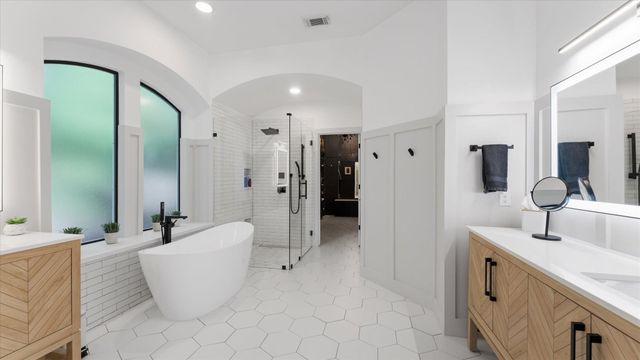 2 Winsome Path Circle, Spring, TX 77382