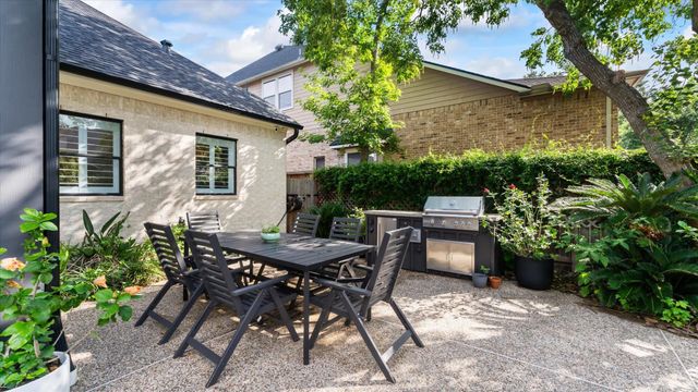 2 Winsome Path Circle, Spring, TX 77382