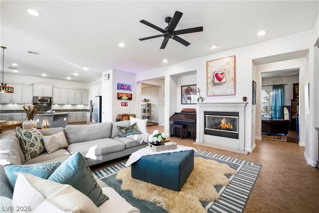 8745 Killians Greens Drive, Las Vegas, NV 89131 — photo 2