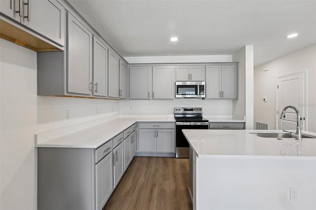 34563 TURPINS AVENUE, Zephyrhills, FL 33541