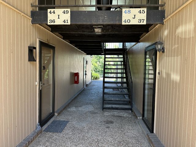 420 Walton Ln Apt I41, Madison, TN 37115