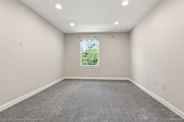 2158 Hidden Meadows Drive C, Walled Lake, MI 48390