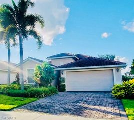 1497 Birdie DR, Naples, FL 34120