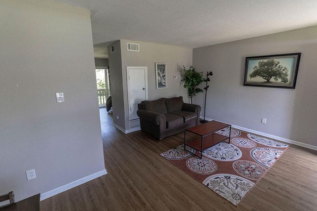 105 N GARTH AVE 41, Columbia, MO 65203