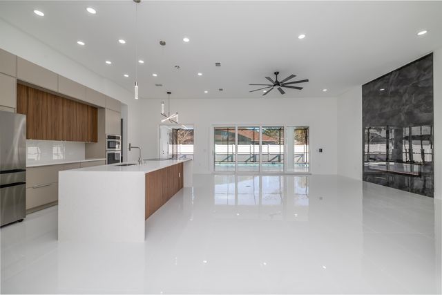 13 Edith Ln, Palm Coast, FL 32164