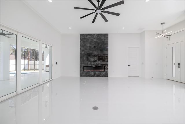 13 Edith Ln, Palm Coast, FL 32164