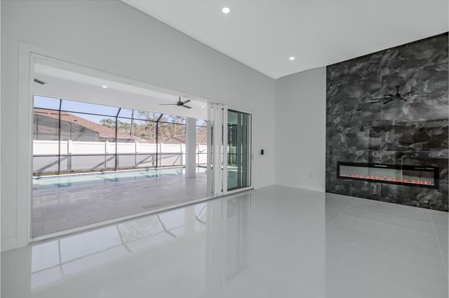 13 Edith Ln, Palm Coast, FL 32164