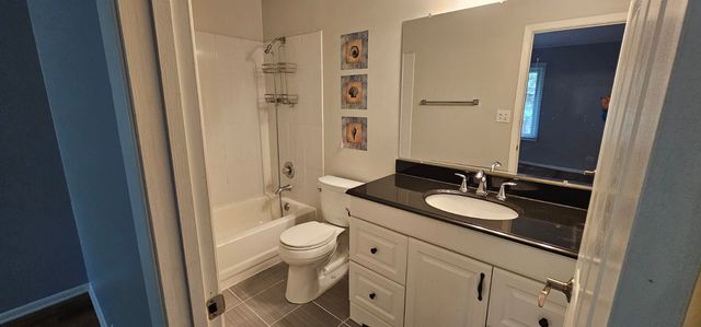988 Butter Creek Court 4ND, Hoffman Estates, IL 60169
