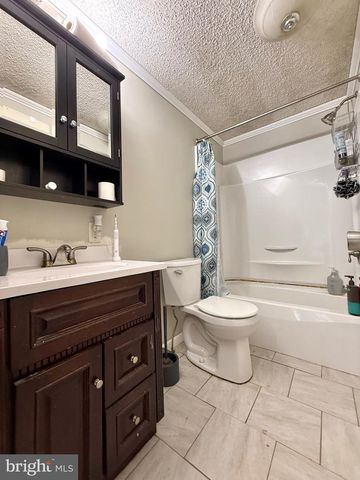 354 BLUE ROCKS RD, Lenhartsville, PA 19534