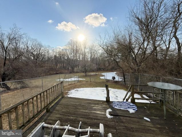 354 BLUE ROCKS RD, Lenhartsville, PA 19534