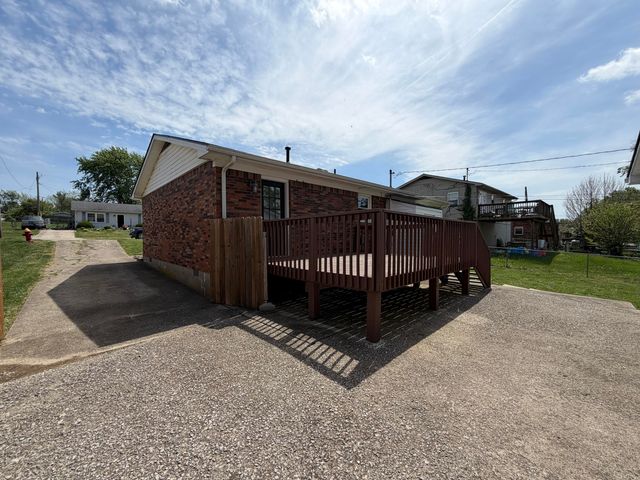 17 Holiday Road, Winchester, KY 40391