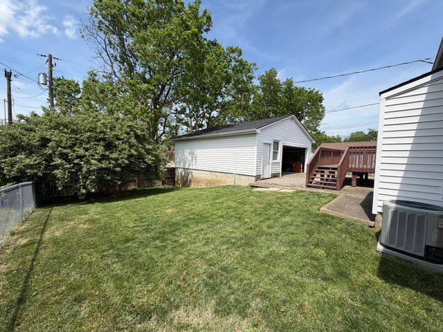 17 Holiday Road, Winchester, KY 40391