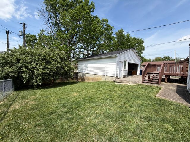 17 Holiday Road, Winchester, KY 40391