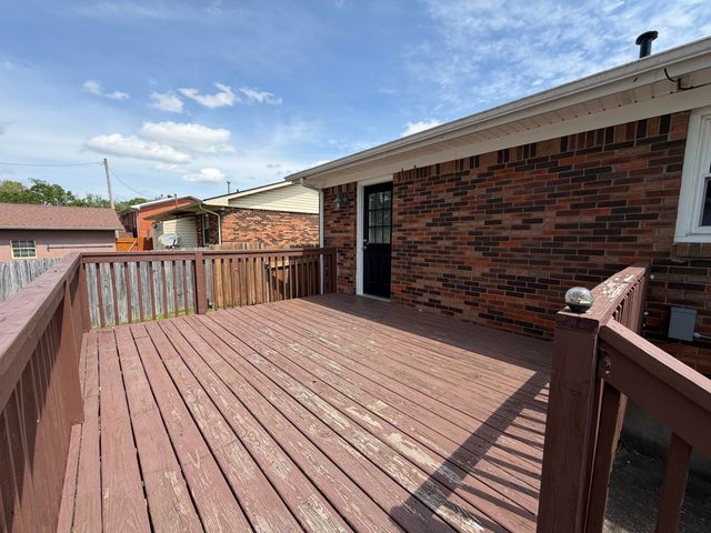 17 Holiday Road, Winchester, KY 40391