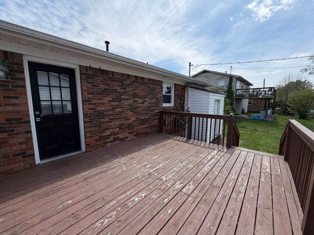 17 Holiday Road, Winchester, KY 40391