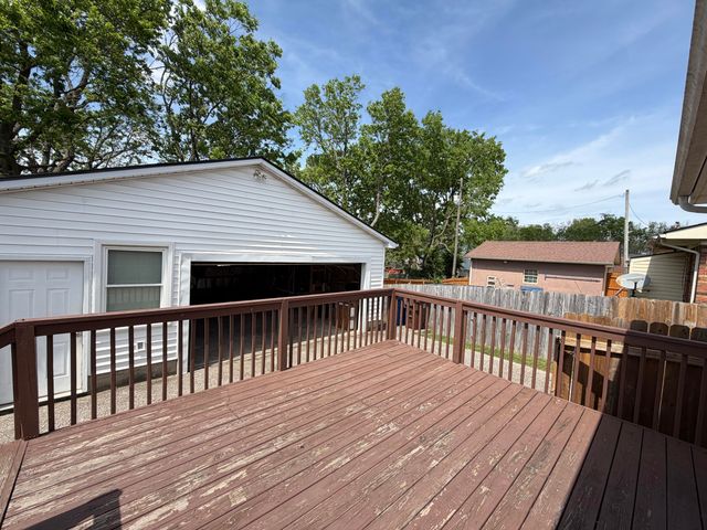 17 Holiday Road, Winchester, KY 40391