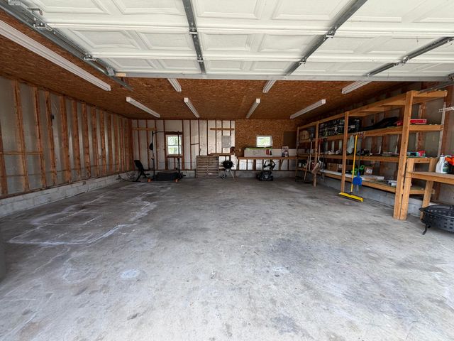 17 Holiday Road, Winchester, KY 40391